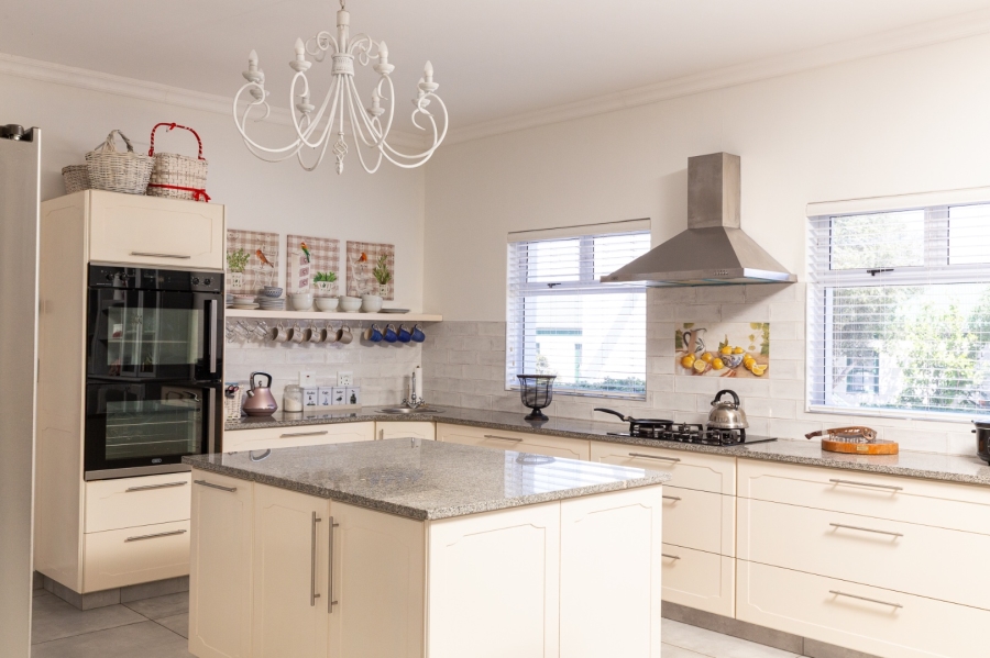 4 Bedroom Property for Sale in Velddrif Western Cape